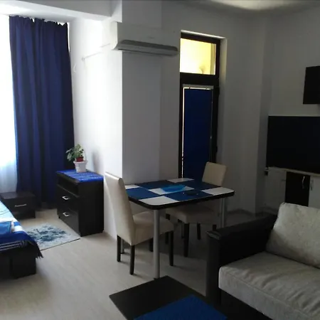 Regal Studio - Mamaia